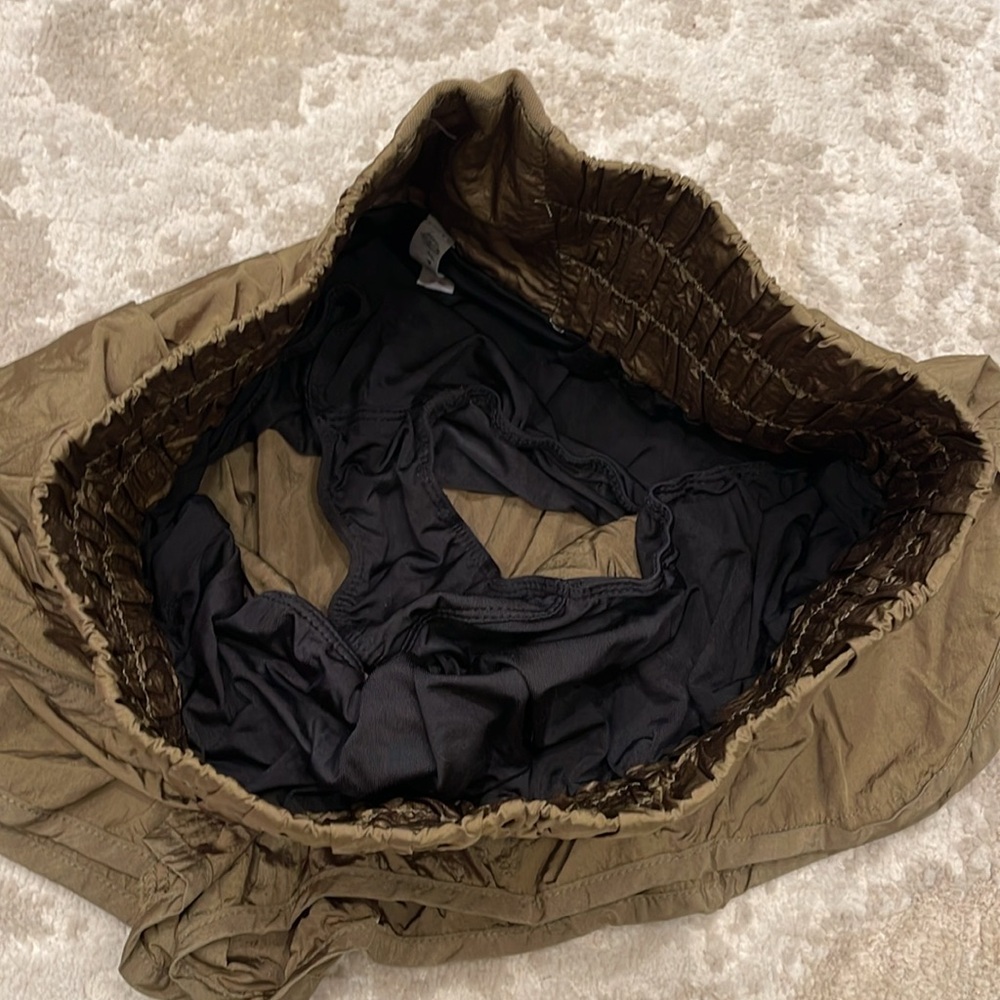 Free People Short Size Medium - Picture 6 of 9